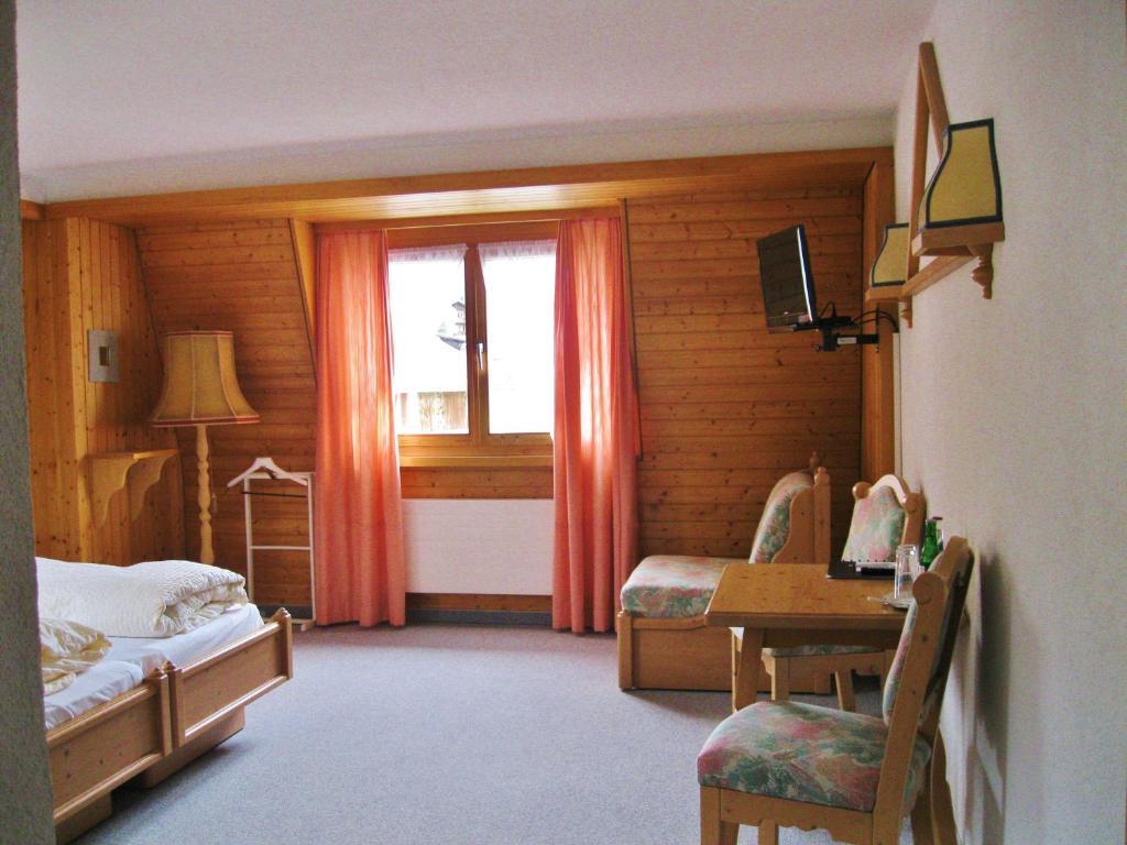 Hotel Kistenpass Breíl Стая снимка